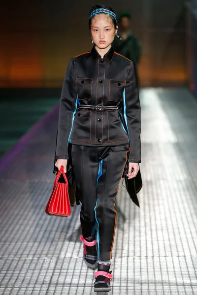 Look 29